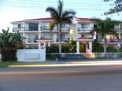 Shaz Maisons Holiday Apartments Gold Coast Exterior photo